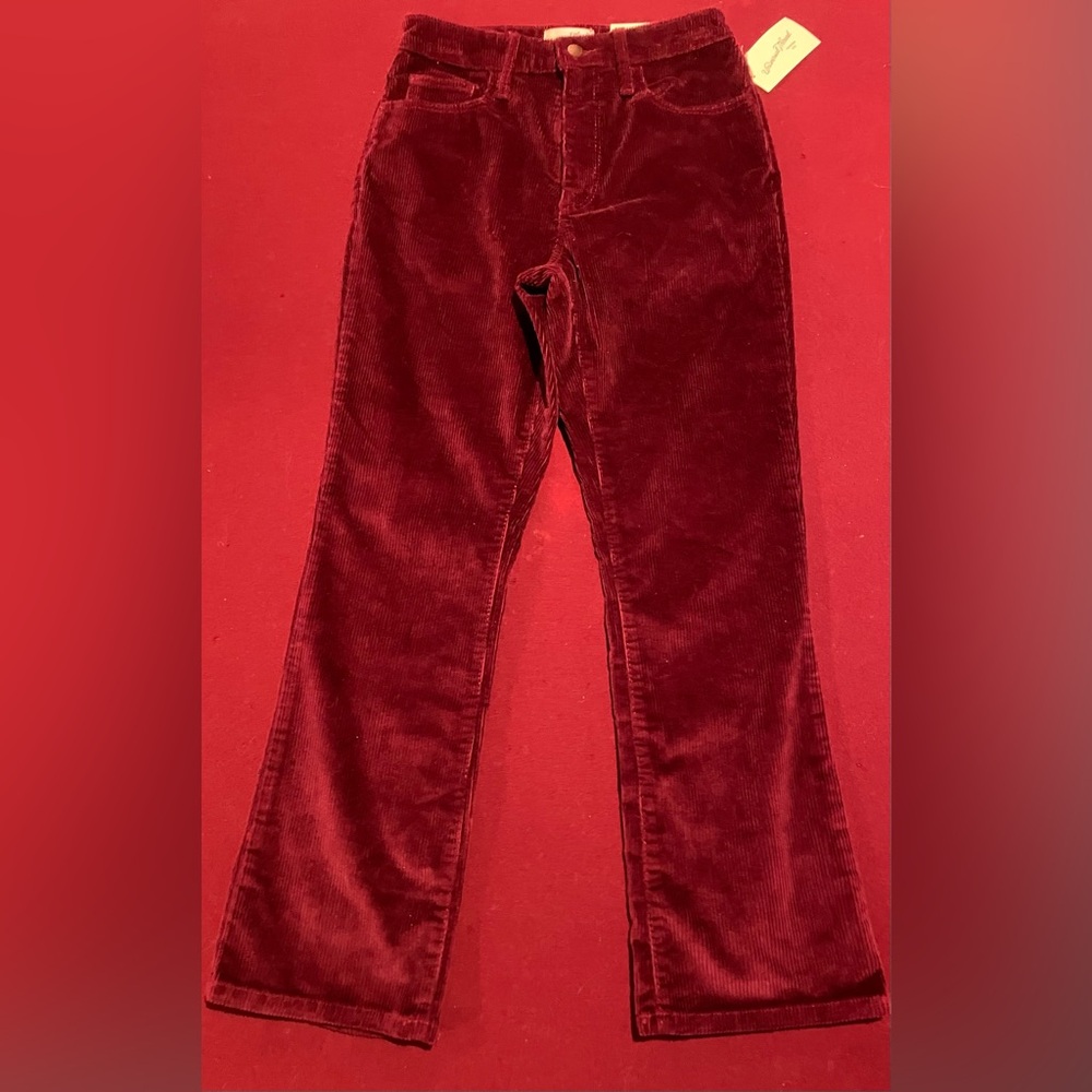 Universal Thread Burgundy Corduroy 4R Ankle Bootcut Jeans NWT